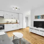 דירה Stylish Designer With Free Street Parking *