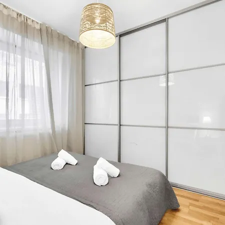 דירה Stylish Designer With Free Street Parking